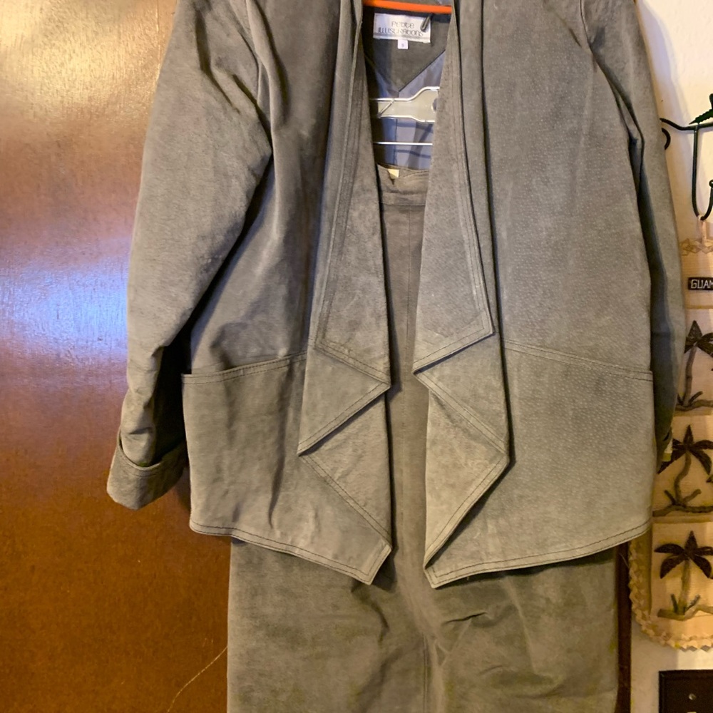 2 piece ladies suede jacket & skirt.